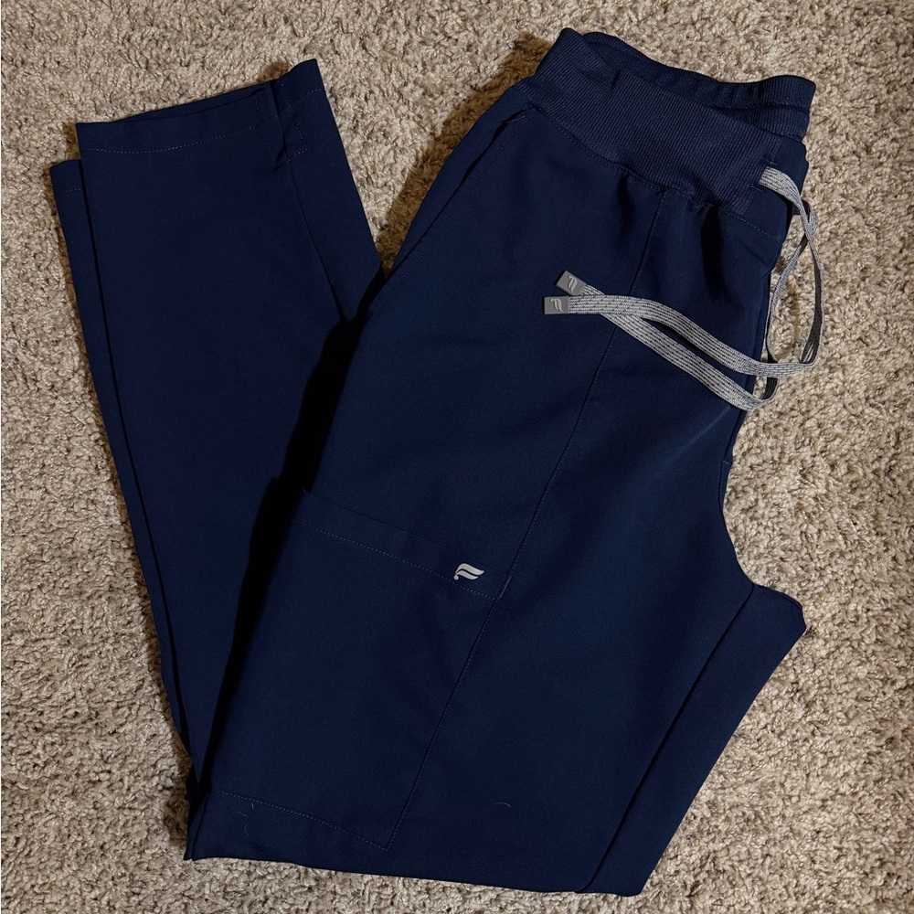 Women’s Fabletics Scrub Pants